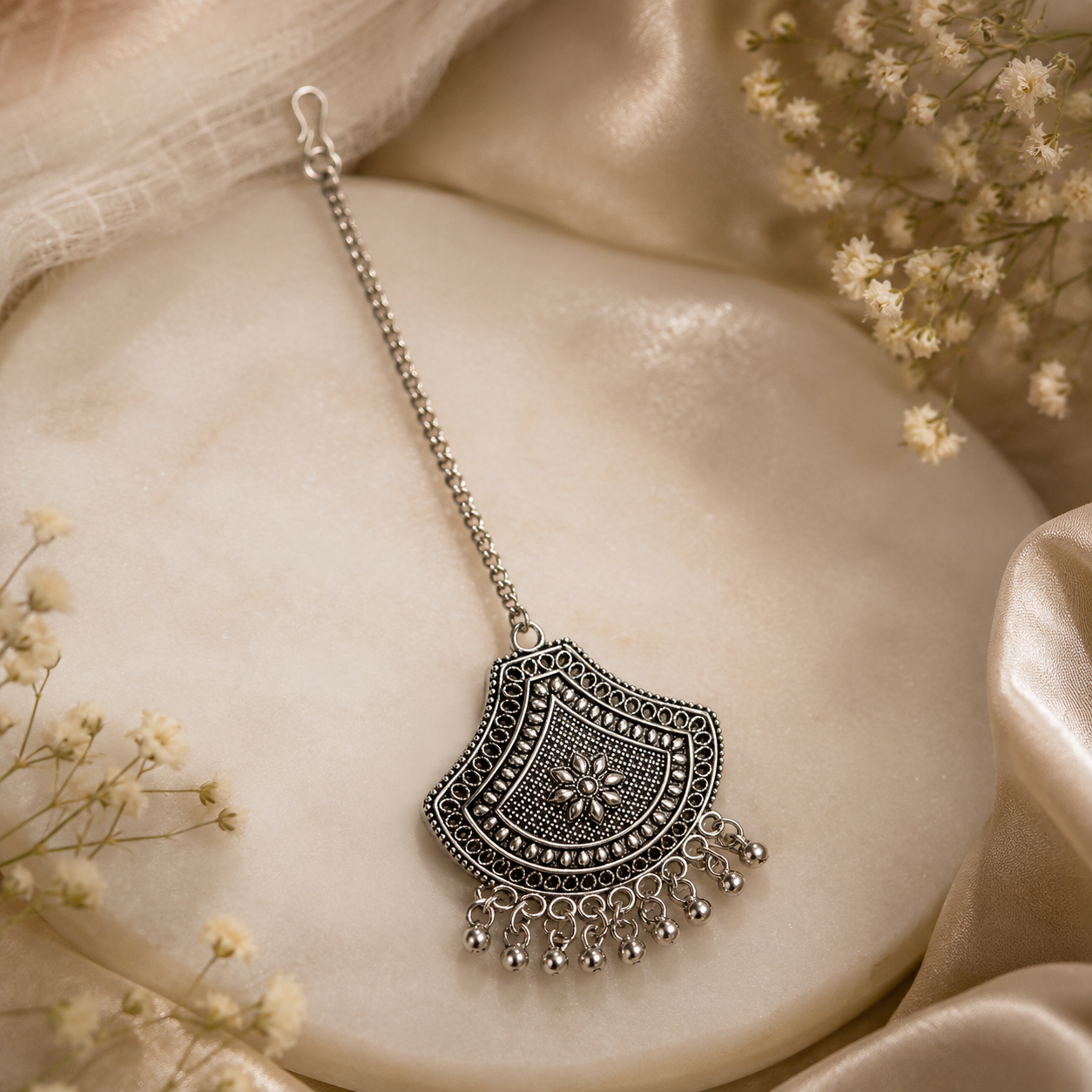 Amyra- Antique oxidised Fan-Shaped Maangtikka