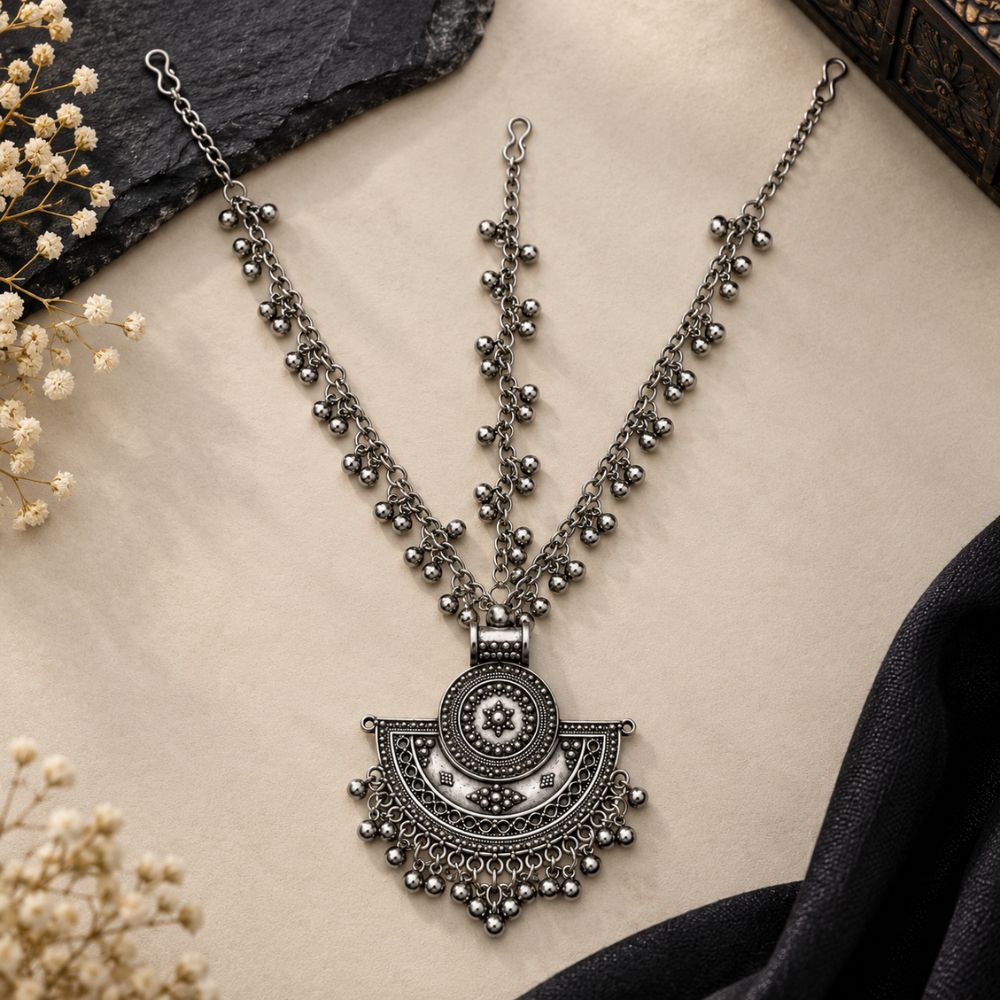 Raasya - Oxidised Silver Ghungroo Mathapatti
