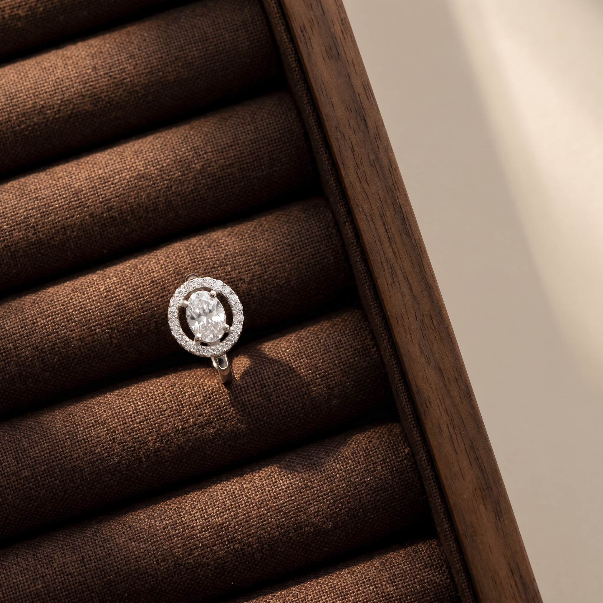 Yuti - Elegant Round American Diamond Nose Pin