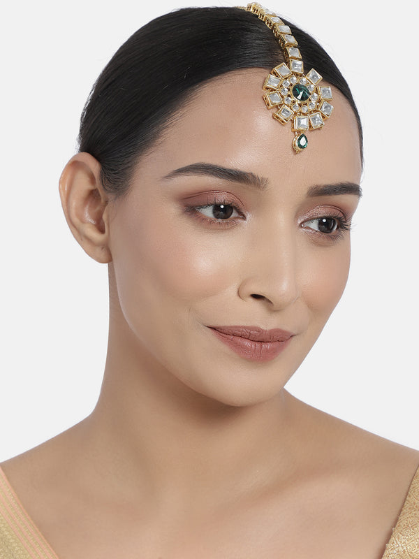 kundan studed , pearls , maangtikka