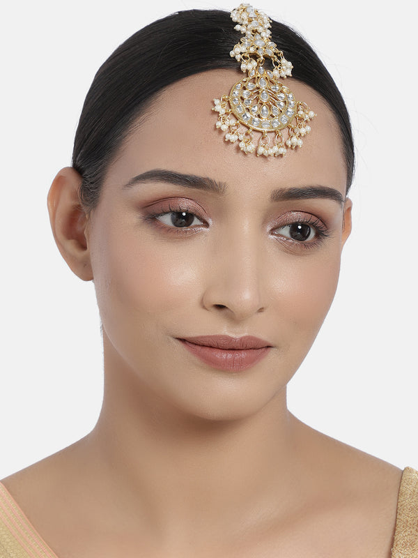 kundan studed , pearls , maangtikka