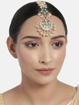 kundan studed , pearls , maangtikka