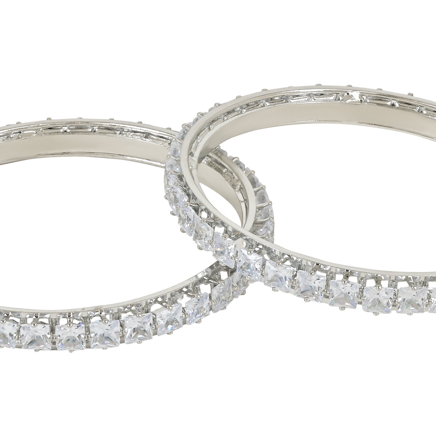 Annika Bangles
