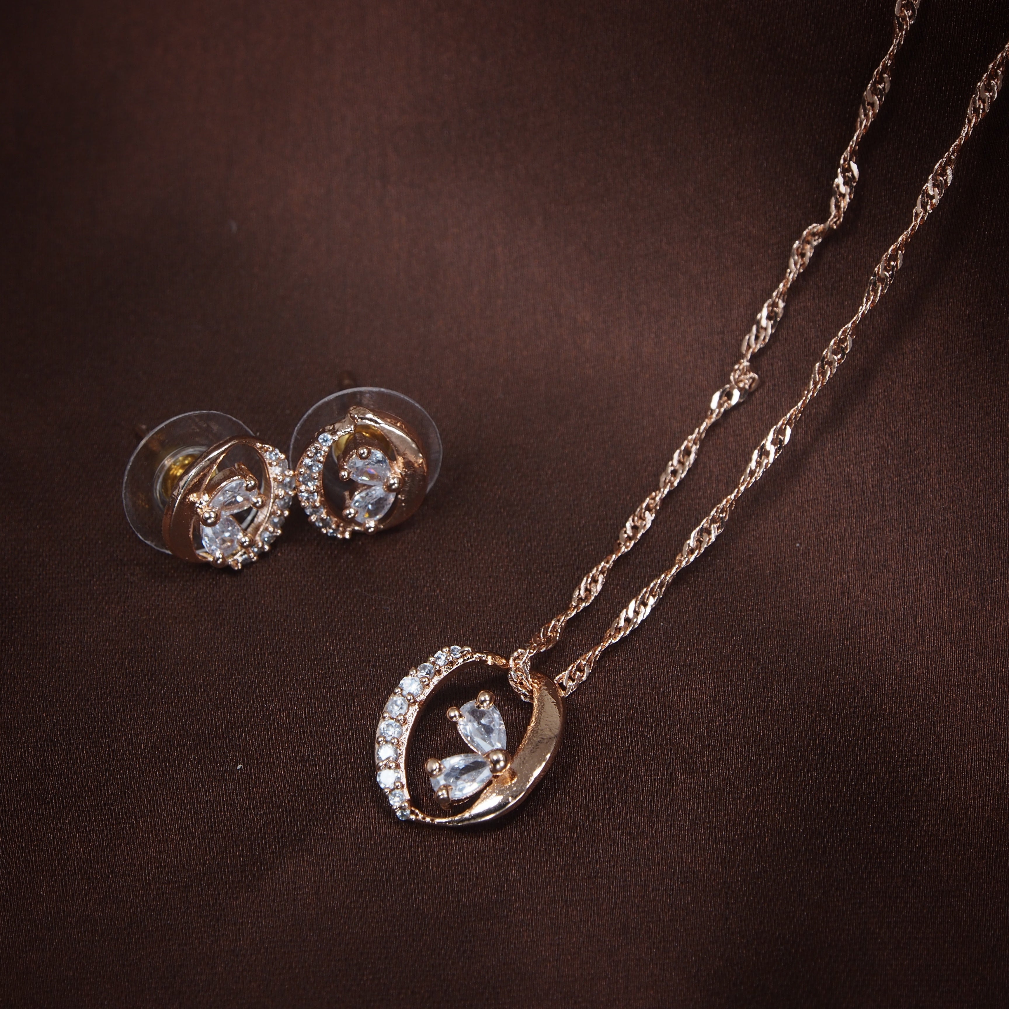 Samara Pendant Set