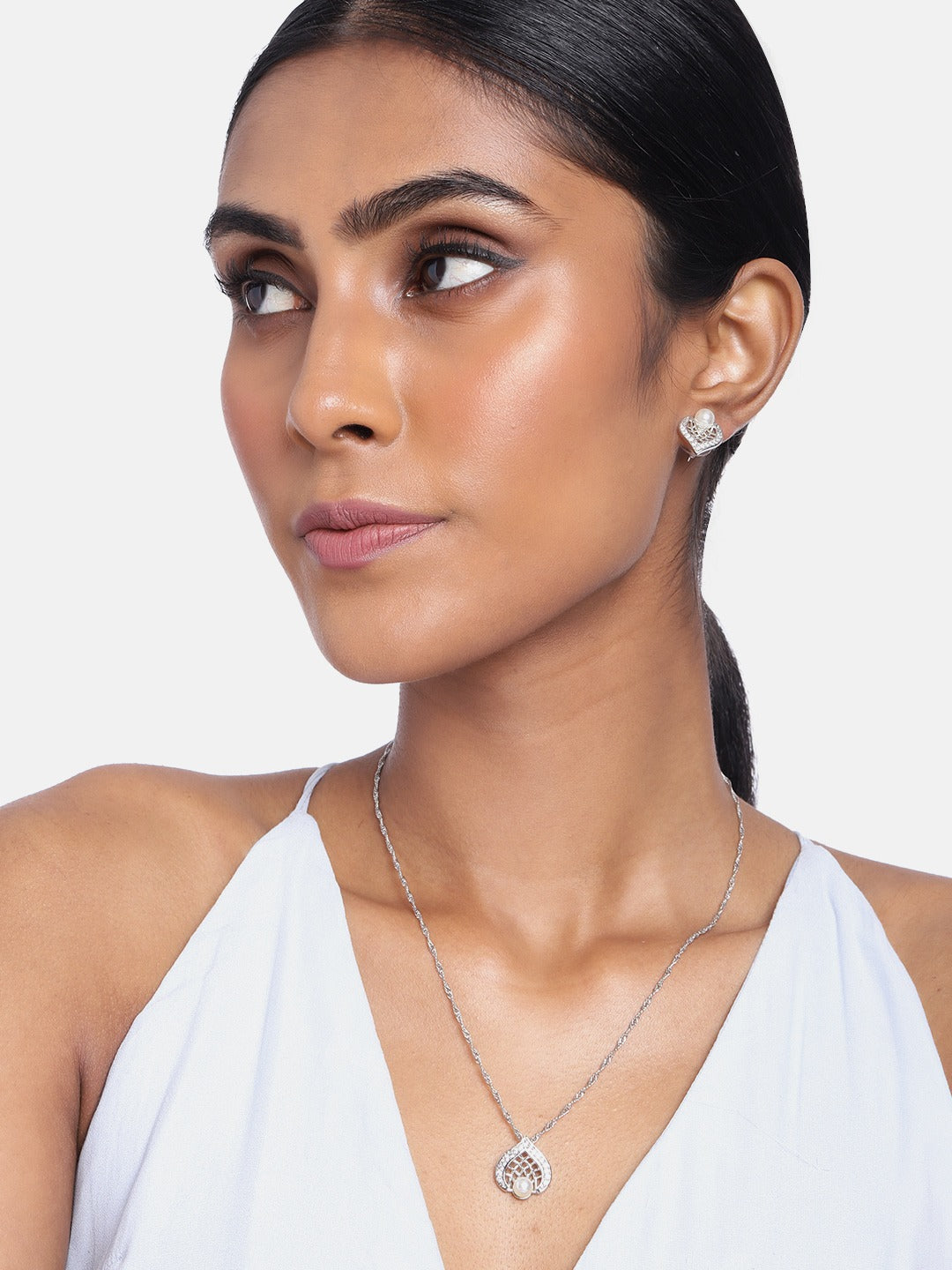 stone studs , pearl , chain pendant