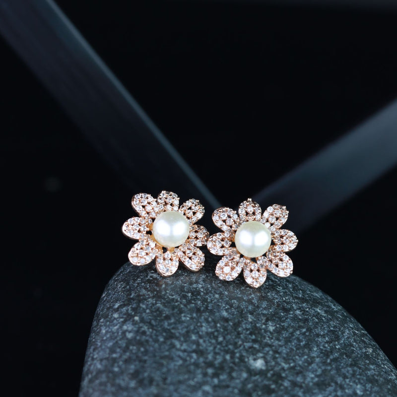 Misthi Stud Earrings