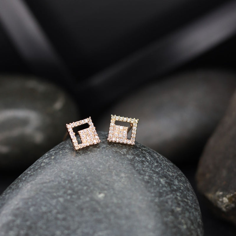 Swarni Stud Earrings