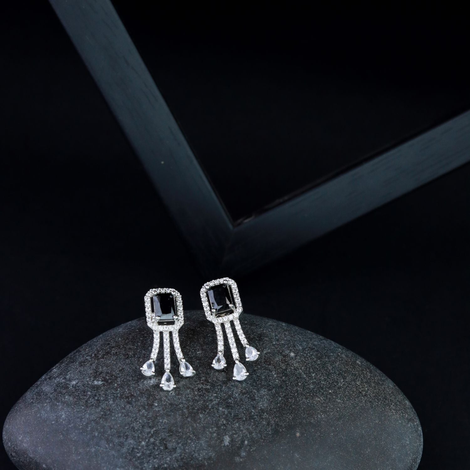Nida Black Earrings