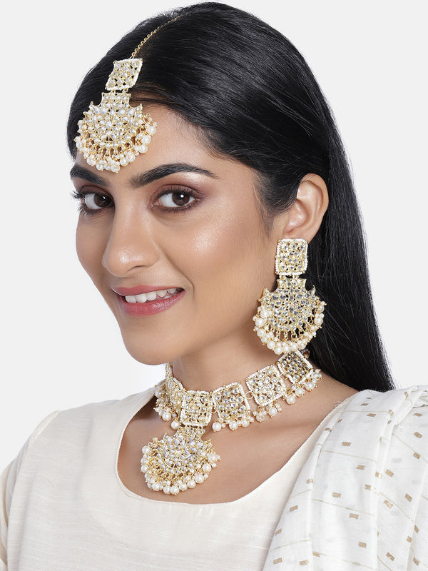  kundan , pearls ,stones  jewellery set