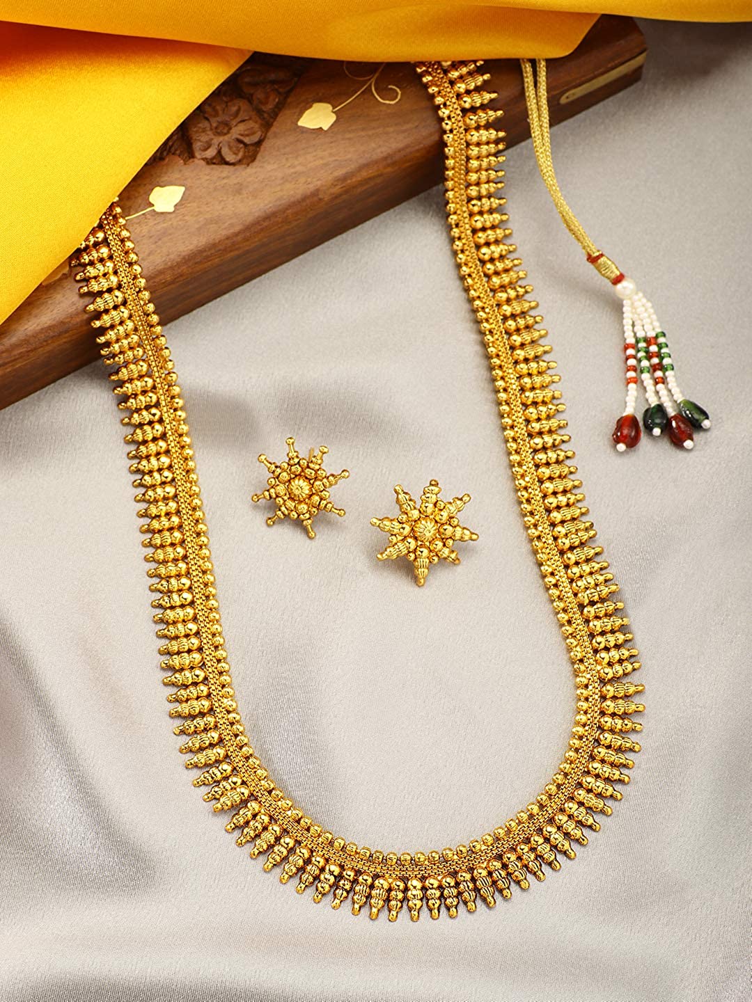 Kartiki Necklace Set