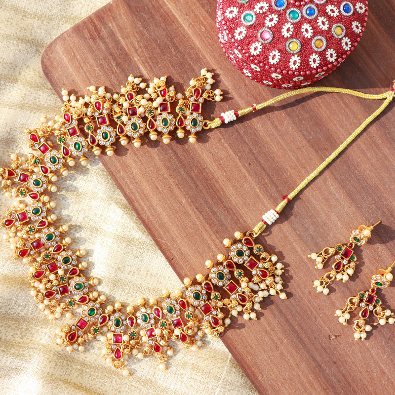Abitha Necklace Set