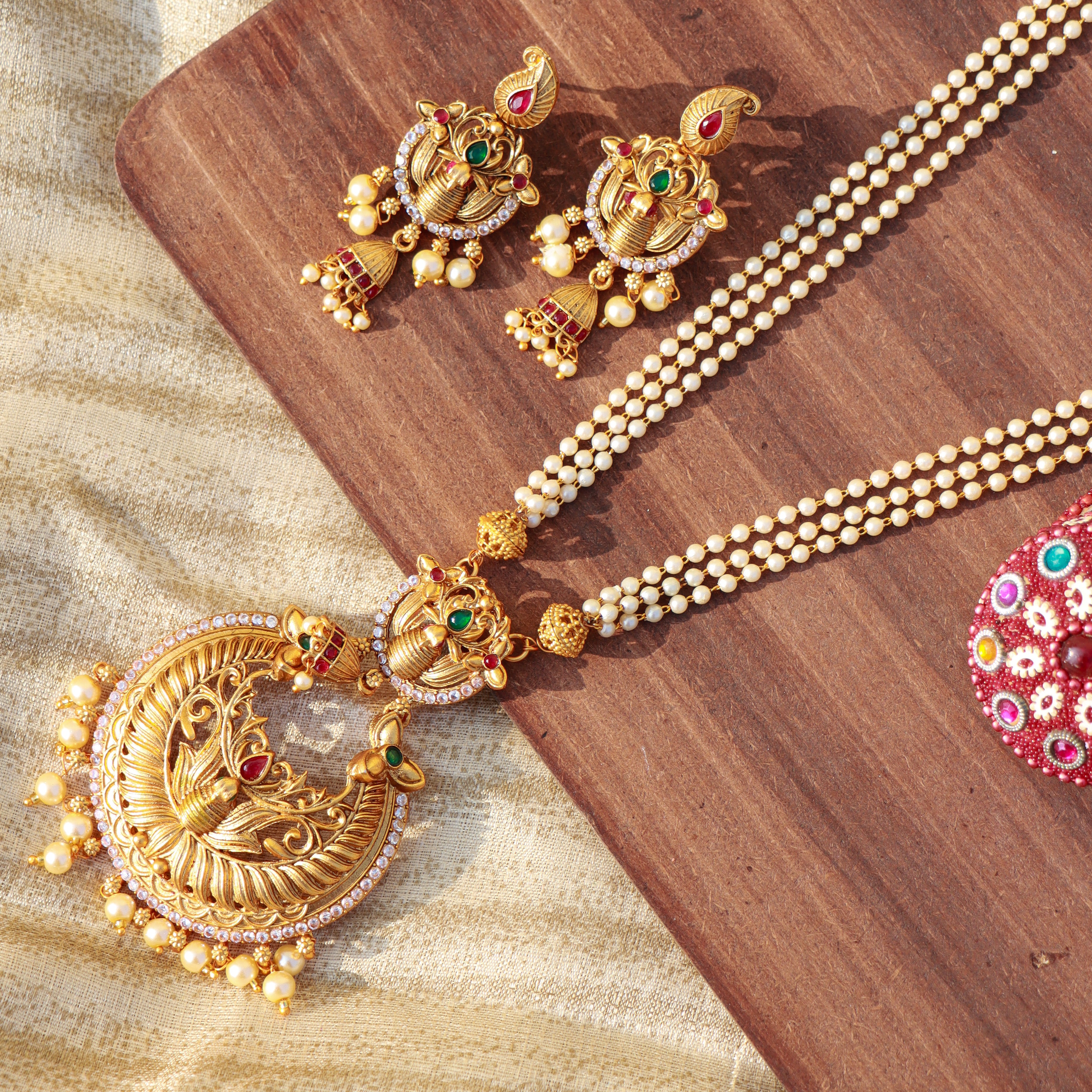 Narayani Necklace Set