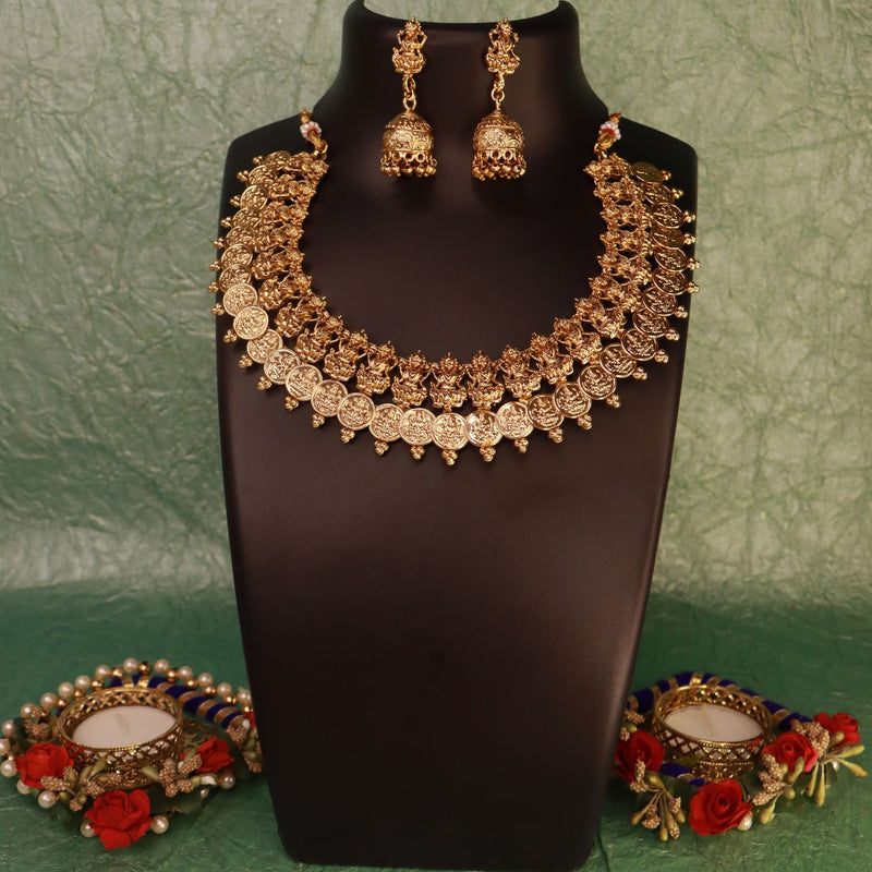 Kaushiki Jewellery set .