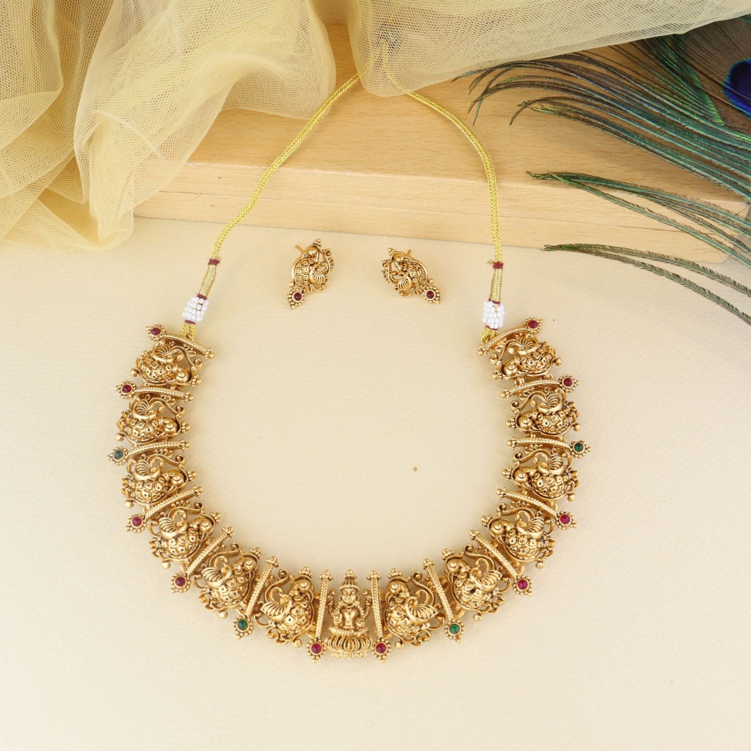 Mishka Choker Set