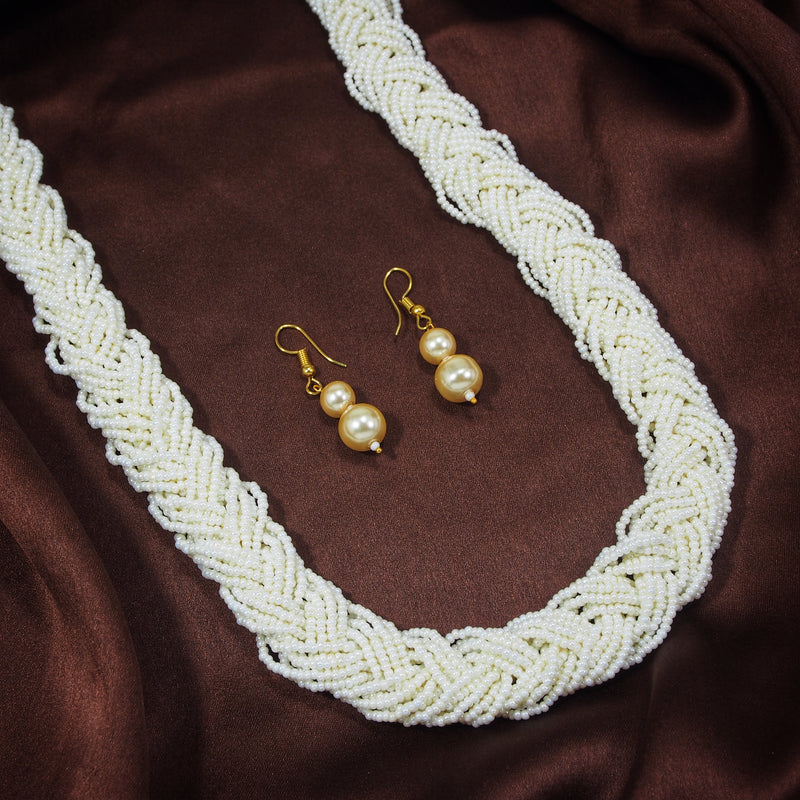 Ashmita White Necklace Set