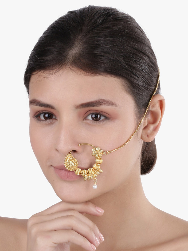 Buy Tanishq 511139OACAAA002EB006068 Regal Gold Nose Pin for the Bengali  Bride Online - Best Price Tanishq 511139OACAAA002EB006068 Regal Gold Nose  Pin for the Bengali Bride - Justdial Shop Online.