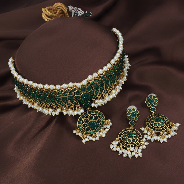 Aashvi Green Choker Set