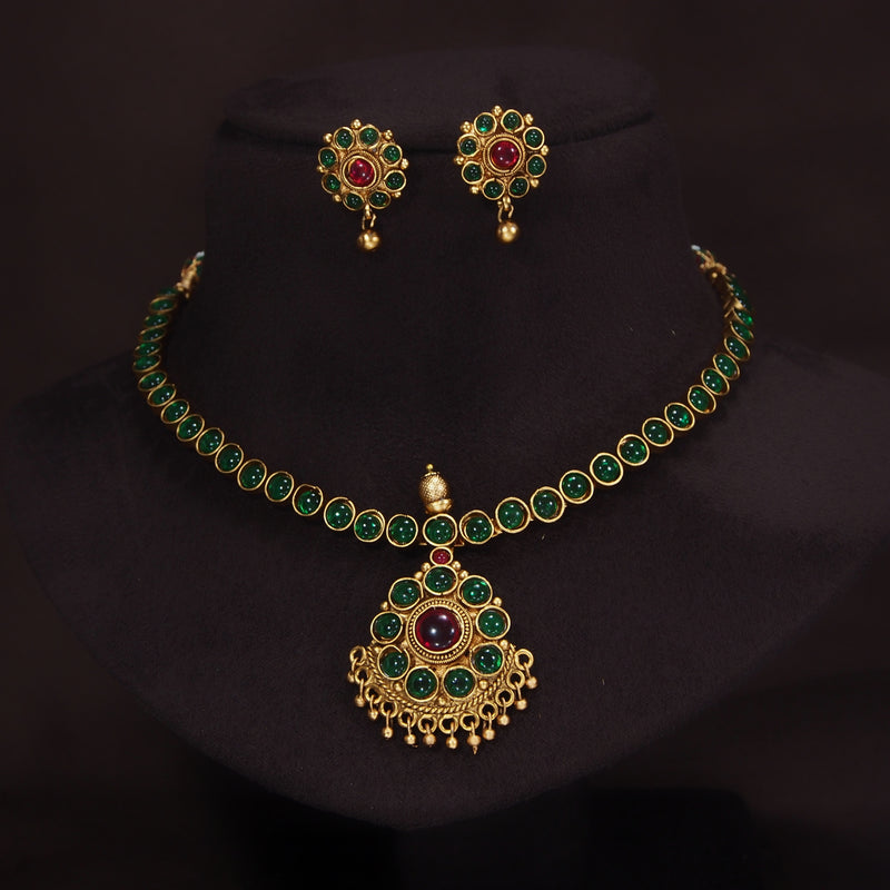 Manashvi Necklace Set