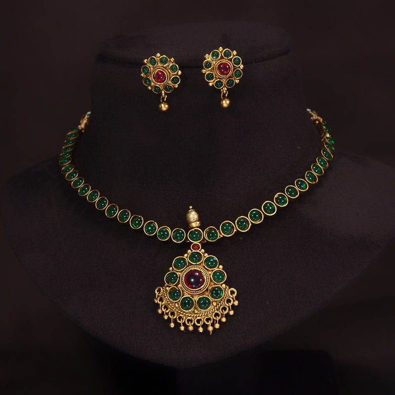 Manashvi Necklace Set