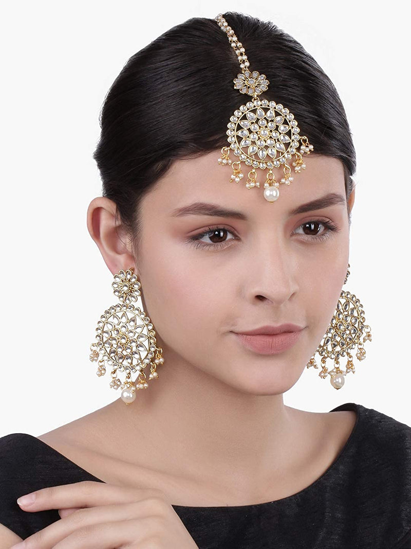 Jisha White Maangtikka earring set