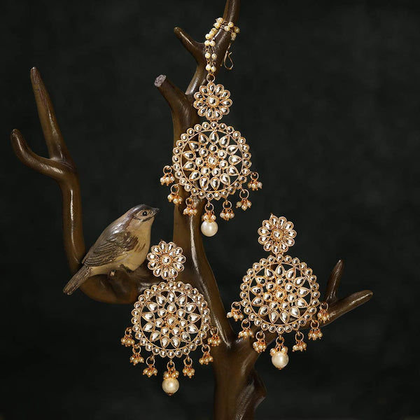 Jisha White Maangtikka earring set